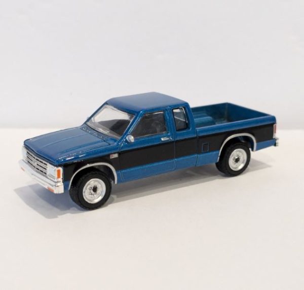 Loose - Johnny Lightning Chevrolet S10 Extended Cab For Discount