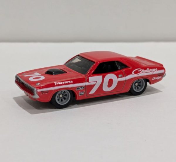 Loose - Hot Wheels Premium 70 Dodge Challenger Online now